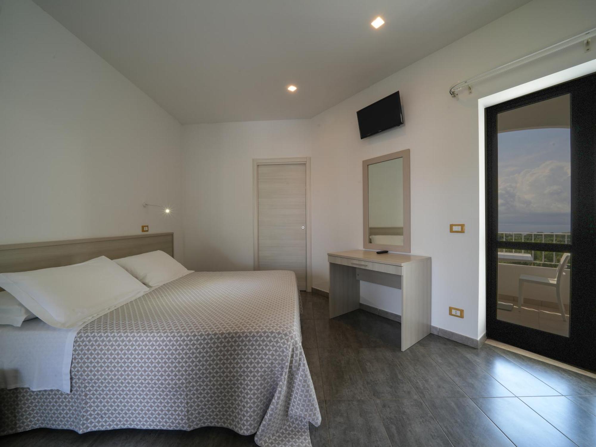 Luzia Agriresort Capo Vaticano Esterno foto